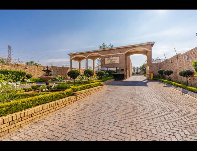 2 BEDROOM APARTMENT FOR SALE IN MAROELADAL